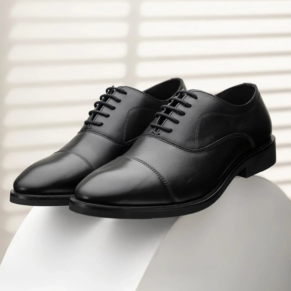 Men’s Black Cap-Toe Oxford Formal Shoes