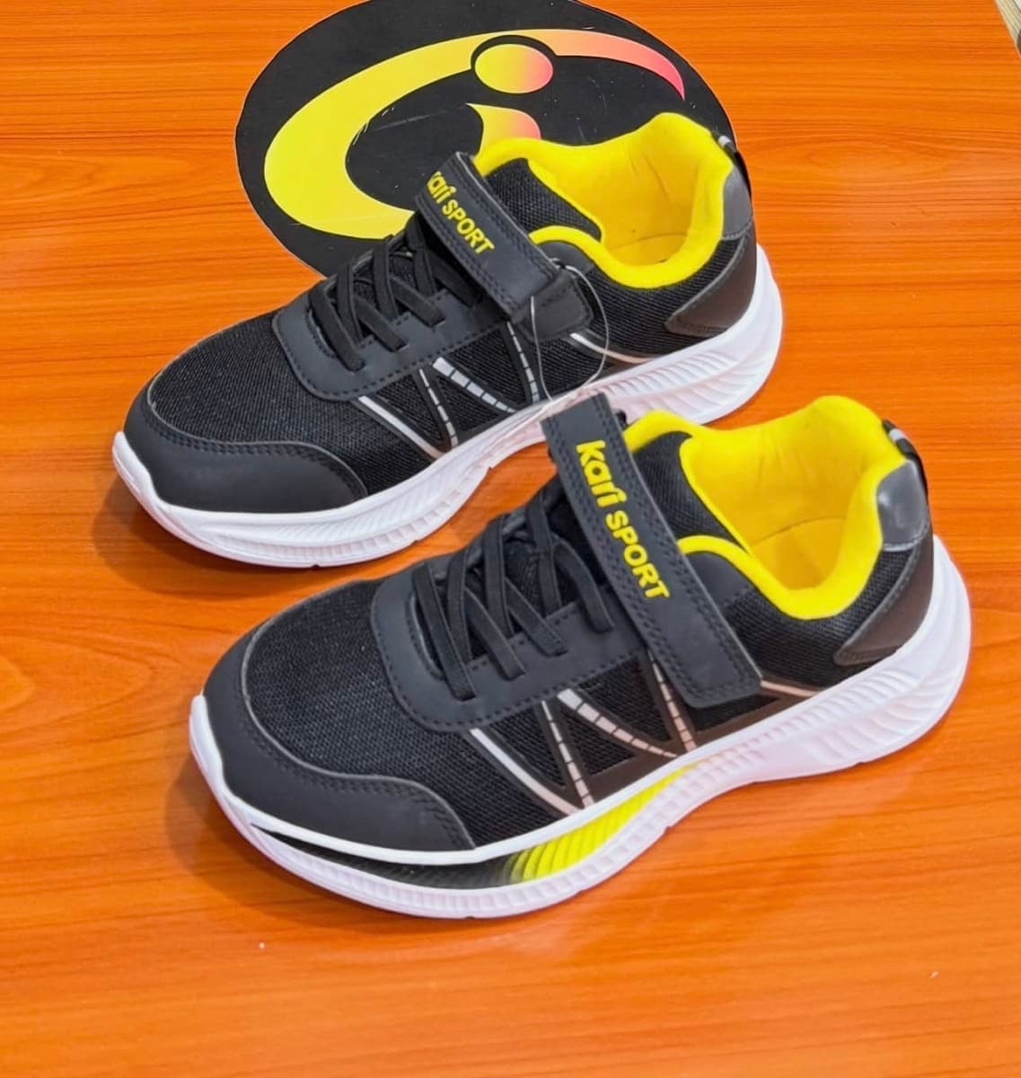 Kari Sport Black and Yellow Athletic Sneakers with Velcro Strap